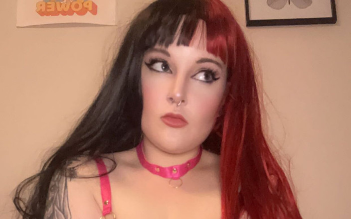 Bigtiddygoth: Big tiddy goth sutek ssanie