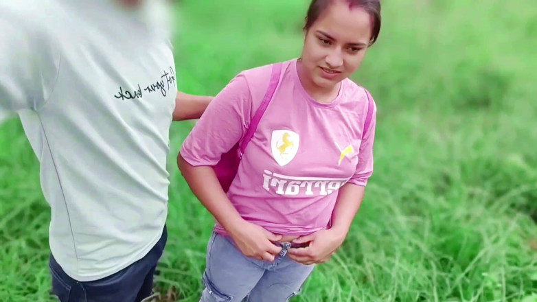 Fuckkkker: Nữ sinh viên đụ trong rừng. Âm thanh tiếng Hin-di