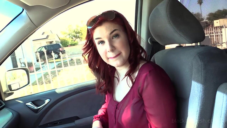 BBC Surprise: La 18enne rossa jules è una ragazza part time webcam