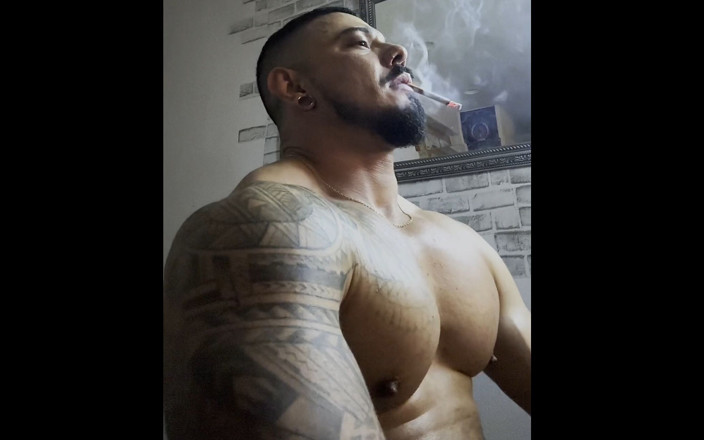Reds and Muscles: Quick Smoke Before Bed