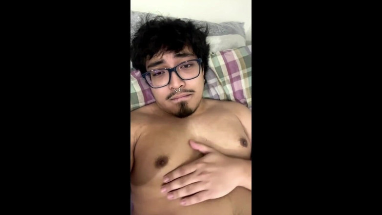 Rent a gay productions: Un Philippin Pulpeux De 23 Ans Se Fait Baiser Sur Cam2cam...