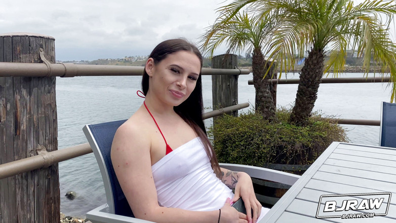 BJ Raw: Bjraw Mia Moore tiene un pasatiempo travieso
