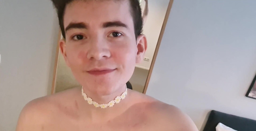 Prettyboi2000x: First Video of Many! I Love This Choker Haha, a...