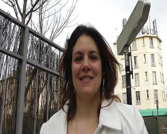 Paris Jango: Аматорська оргія з товстушкою з великими цицьками, яку трахають без обмежень
