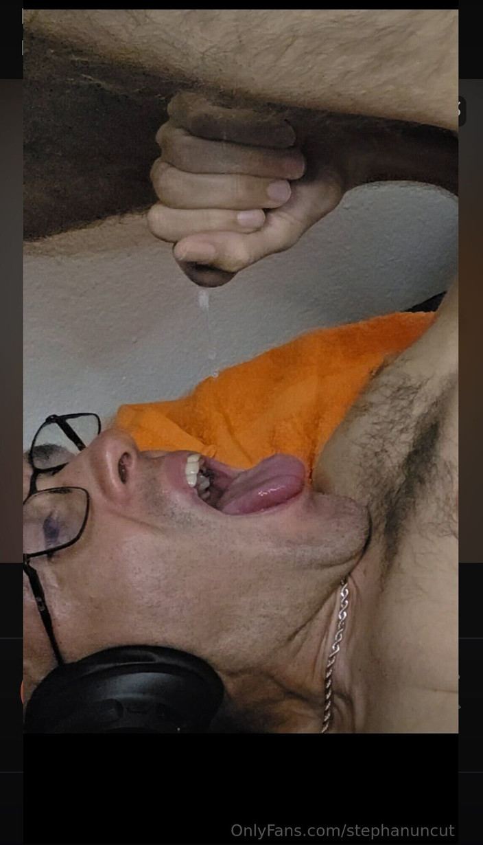 Kinkyboymilk: POV cumswallow slaaf druipt van warm sperma