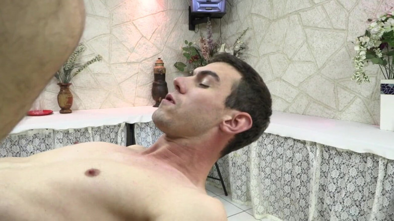 BAREBACK ORGY CLUB: Orgie cu vedeta porno Jordan Fox și prieteni