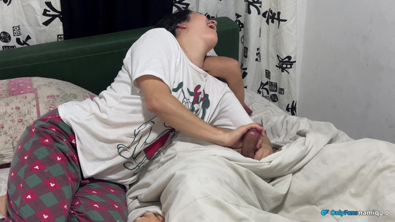 Roxxan: Nemůžeš odpočívat. Pojď a pomůžu ti.