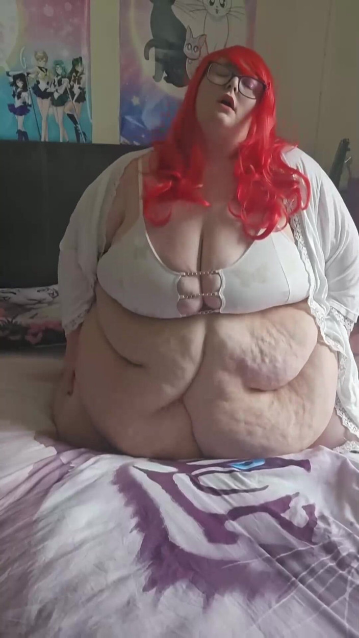 SSBBWLadyBrads: Lasciami cavalcare la tua Gallo come un pompino rosso