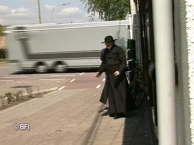 Naughty by nature in Holland: Xkiss - cafe tramhalt, bagian 1