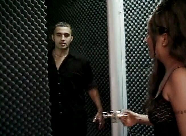 Latin Bang: Une grosse latina baise son nouvel amant