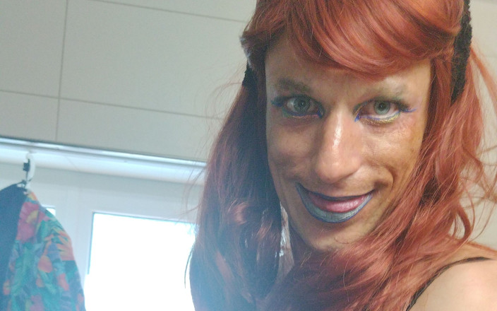 bisexnuemphe: Amateur-cd Sissy Kurz video's
