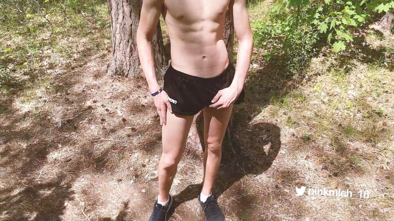 Redbearboy: Foresta per nudisti