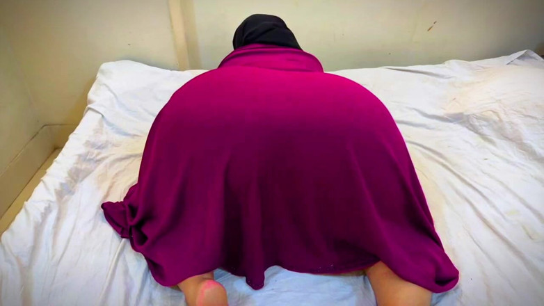 Your Boy's Cum: 더러운 후장과 보지 라이브 - 큰 엉덩이 카이로 무슬림 소녀