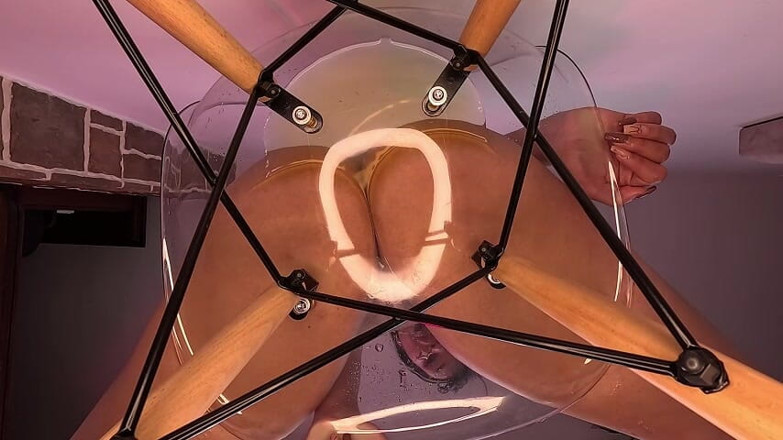 Angellkink: Golden Shower Glasss椅子