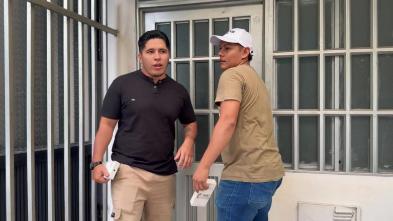 MeGanSxx: 3 Hot Latinas Have Sex with Strangers.