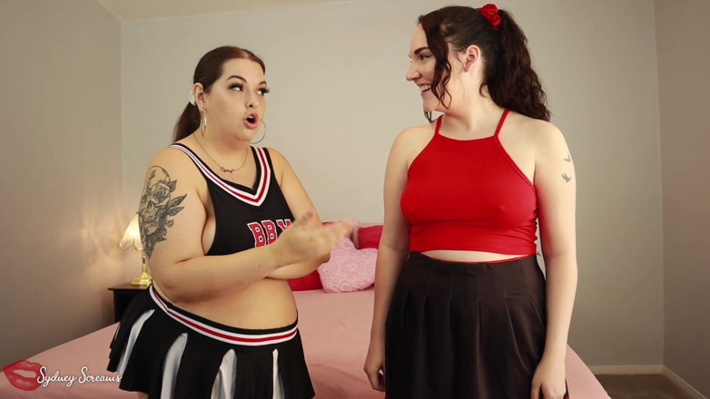 Sydney Screams: Hazing nowej cheerleaderka Ft Luna Sapphire