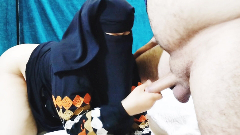 Ahmed and Samah: Üniversite müdürü hizmetçiyi sikiyor