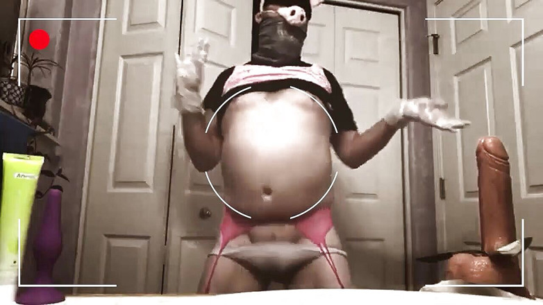 Kinky horny gay bois: Faceți cunoștință cu porcul efeminat care se masturbează cu instrucțiuni...