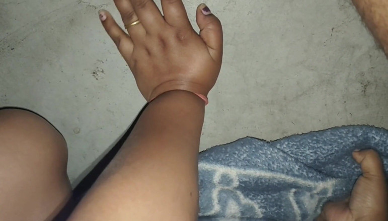 Niharika Thakur: Embarazada Gordita Vecina Follada En Misionero Hardcore