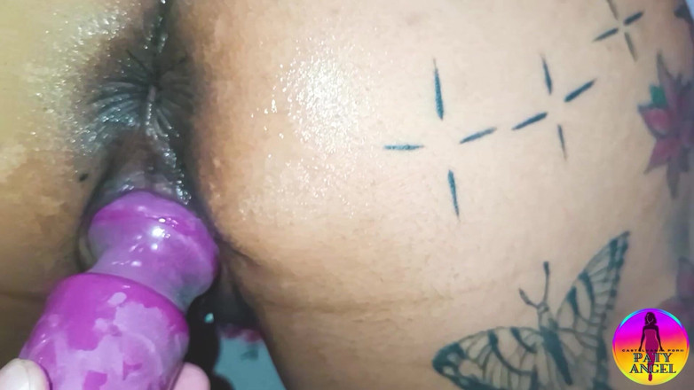 Paty Angel: Doktor fickte mich auf allen vieren und kam in meinen...
