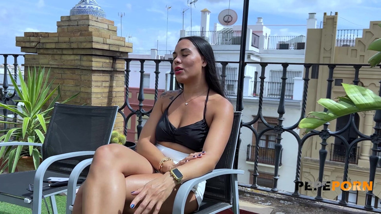 PepePorn: Kim Hot başka bir seksi içerik yaratıcısıyla sert bir video çekiyor