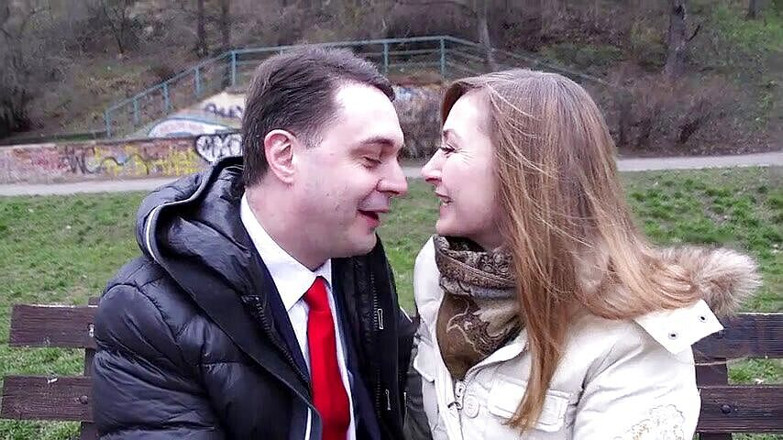 Andrea Dipre Channel: Kouření v parku pro krále porna Andrea Dipre