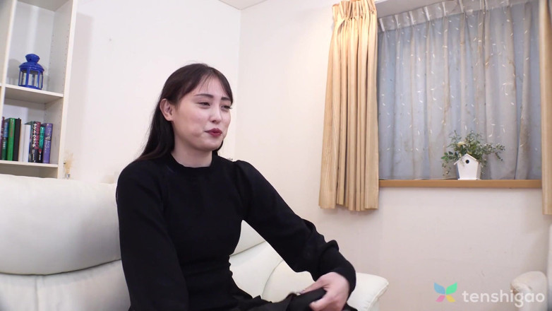 Tenshigao: Мей Харусакі вперше на порно на знімальному майданчику
