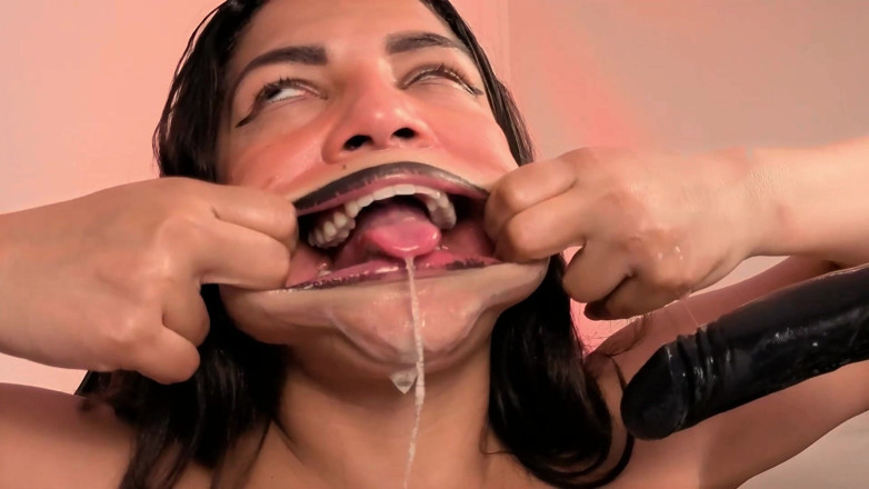 anabel693: Ich dehne meinen mund-schwanz tief in meine teufelliche kehle, uvula,...
