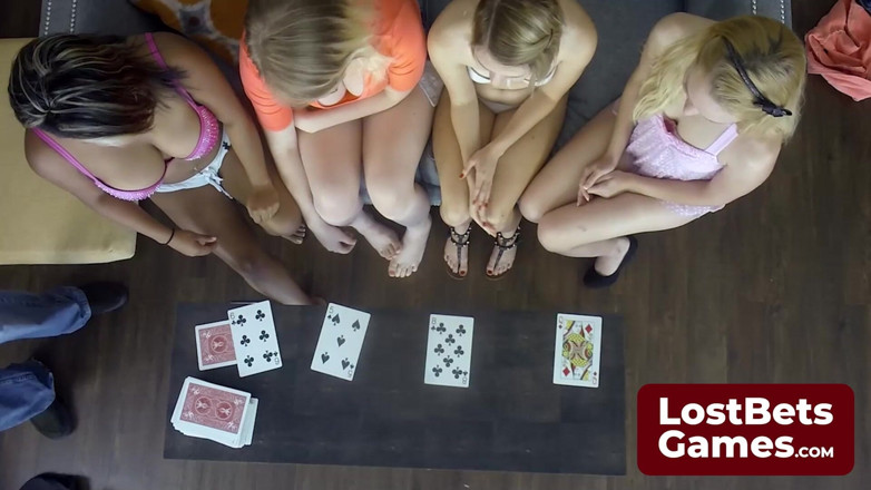 Lost Bets Games: Un joc seducător de striptease vecinul tău