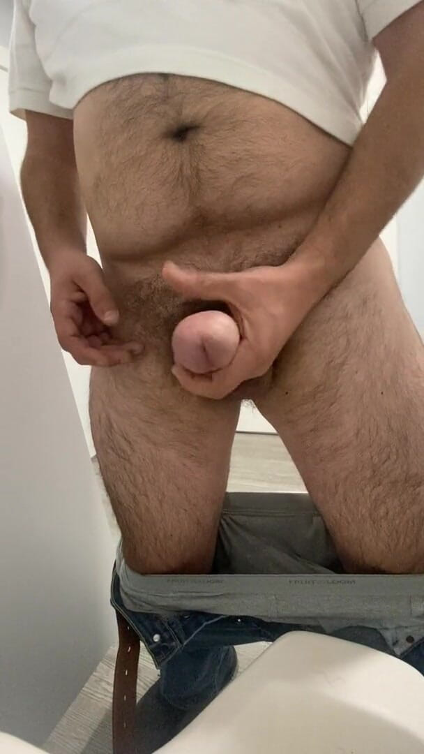 Horn Ball Hubby: Збуджений чоловік, спільна ванна кімната, дрочка