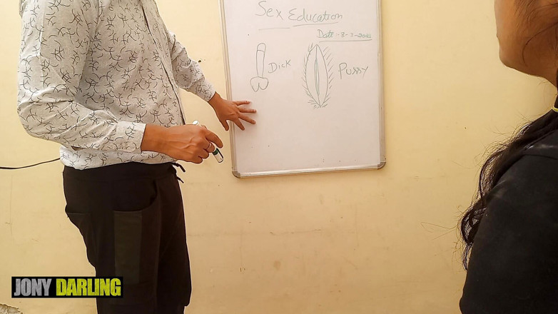 Jony Darling: Une prof indienne enseigne à son élève ce qu'est sa chatte et...