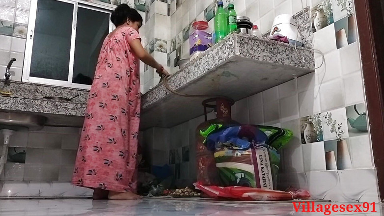 Villagesex91: Esposa india del pueblo follada por cocina