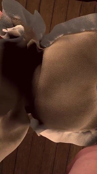 Une femme de ménage MILF se fait baiser par derrière | Porno 3D