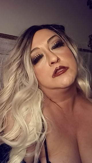 Charlottes: Seule, excitée et sexy