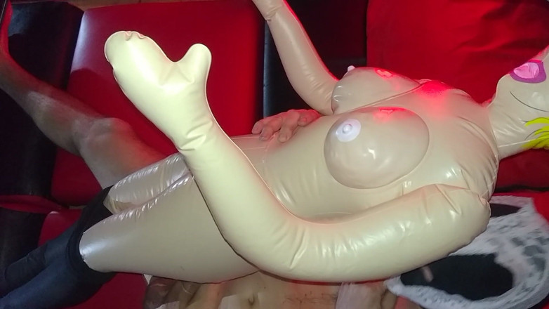 RedBlack: Je voulais fourre ma bite dans sa sodomie chaude. Elle...