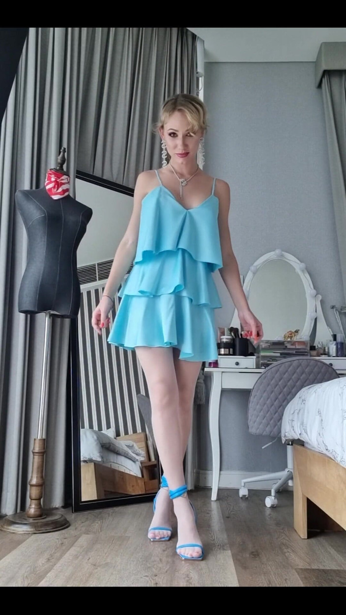 Angel The Dreamgirl: Robe bleue