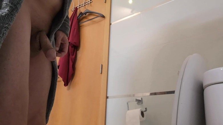 Rafael Torreano: Hot Smooth Stepdaddy Caught Pissing