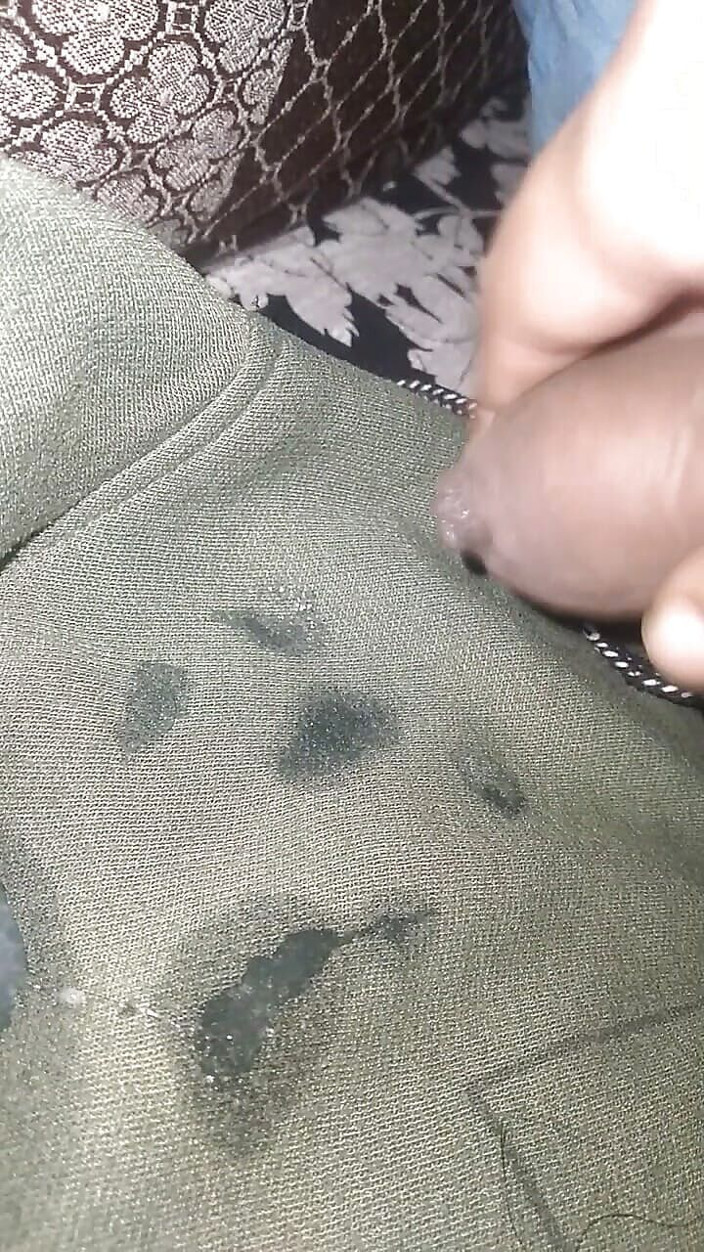 Hottypussy18: Dölüm ve çişim