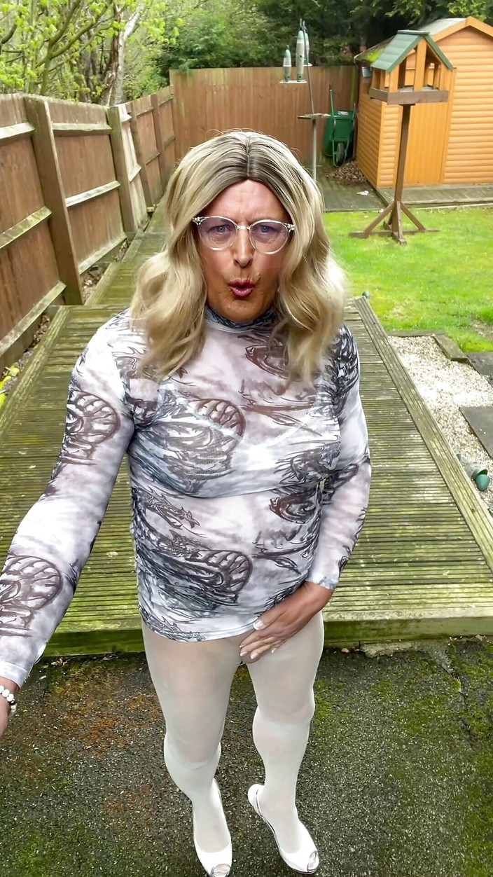 Kellycd2022: Nghiệp dư crossdresser kellycd2022 máy bay bà già gợi cảm đi...