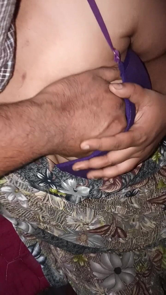 Bebby: Saree đụ