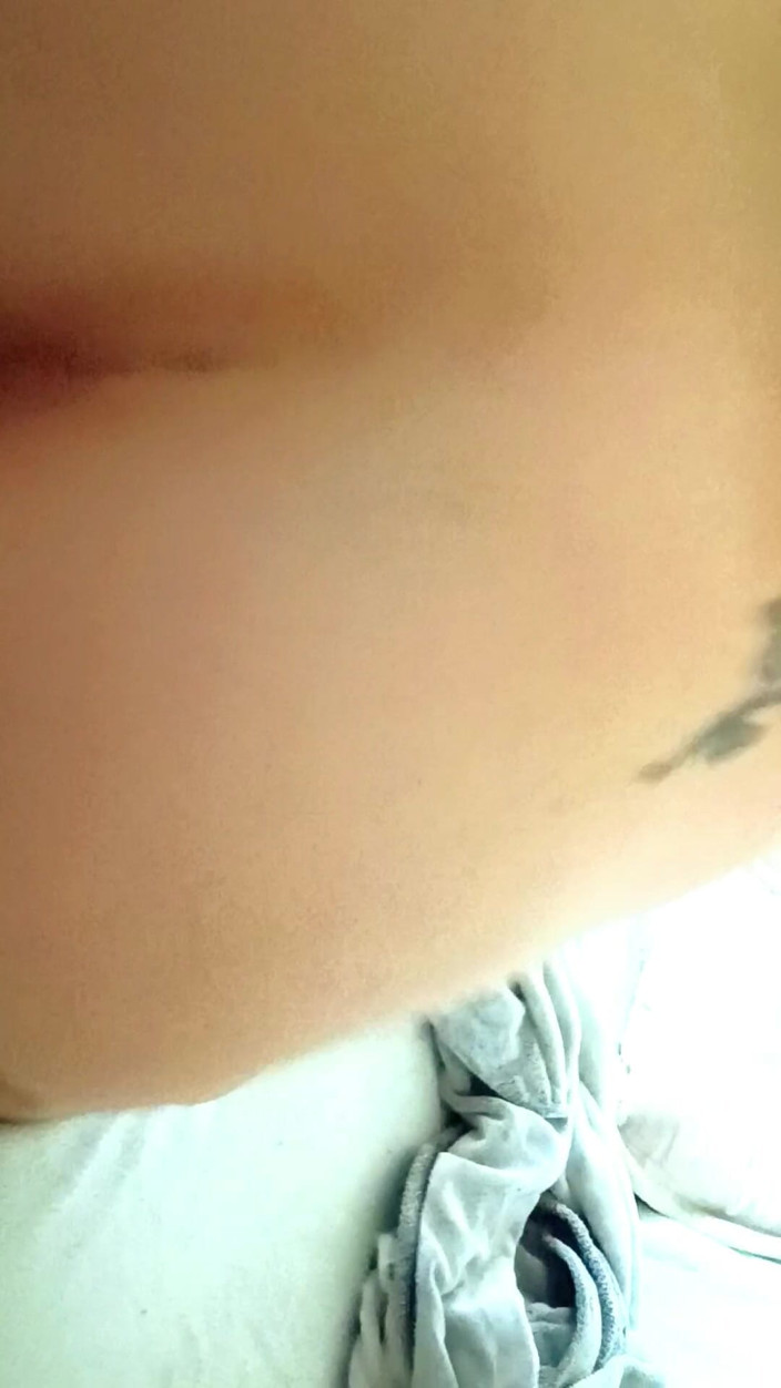 XhellllehX: बहुत अच्छा उसे
