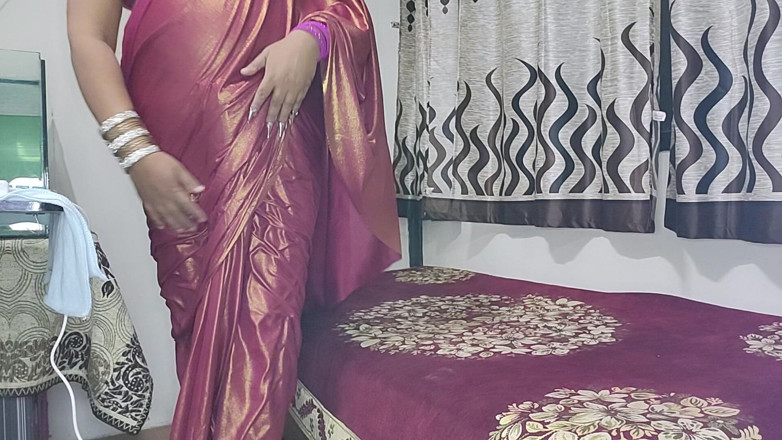 Indiansissychubby: 이 크림을 먹고 정액 얌 얌