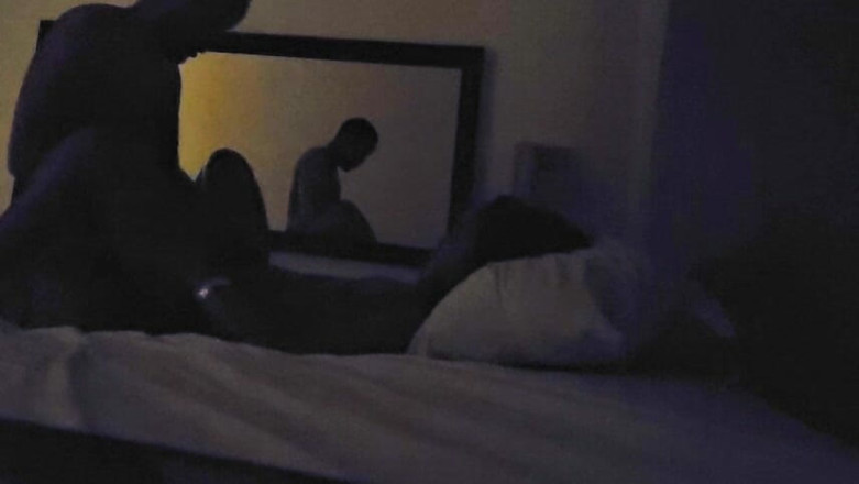 Afrocouple: Scopa duro, geme e urla molto in Low Light