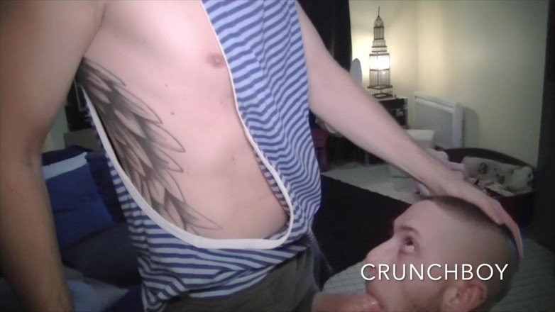 AMATOR BAREBACK FRENCH STUDIO: 2413 Twink wird von Älterem für spaß kastgin Pron roh gefickt