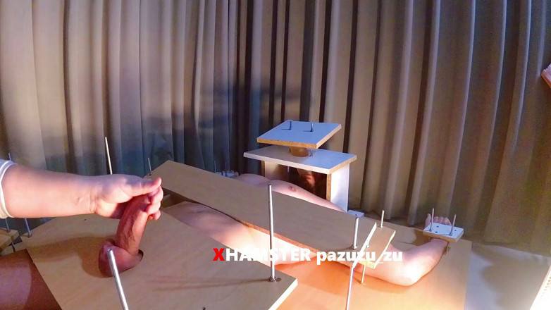 Pazuzu_zu: Łaskotanie stóp + CFNM femdom cbt ręczna robota. Zrujnowany orgazm + udręka...