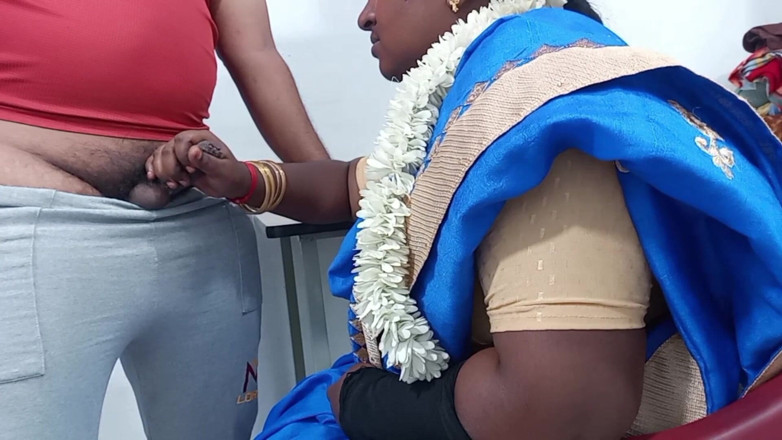 Veni: Desi Tamil Bhabhi succhia il cazzo di devar e cazzo...