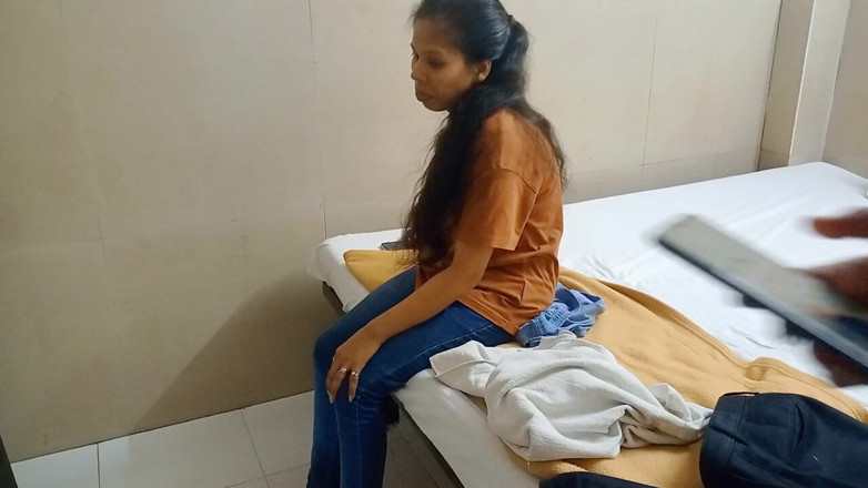 NikiRathod: Quando Ti Costringi a Fare Sesso Con Il Suo Sguardo