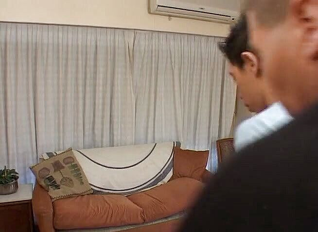 Bareback TV: Culo consolador acción en la cama