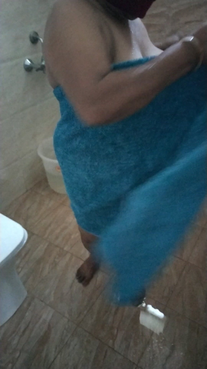 Tamil lesbian: 핫한 목욕 새엄마