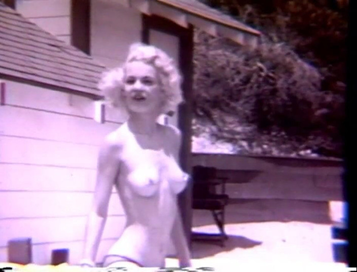 Vintage megastore: Vintage atómica rubia stripper al aire libre